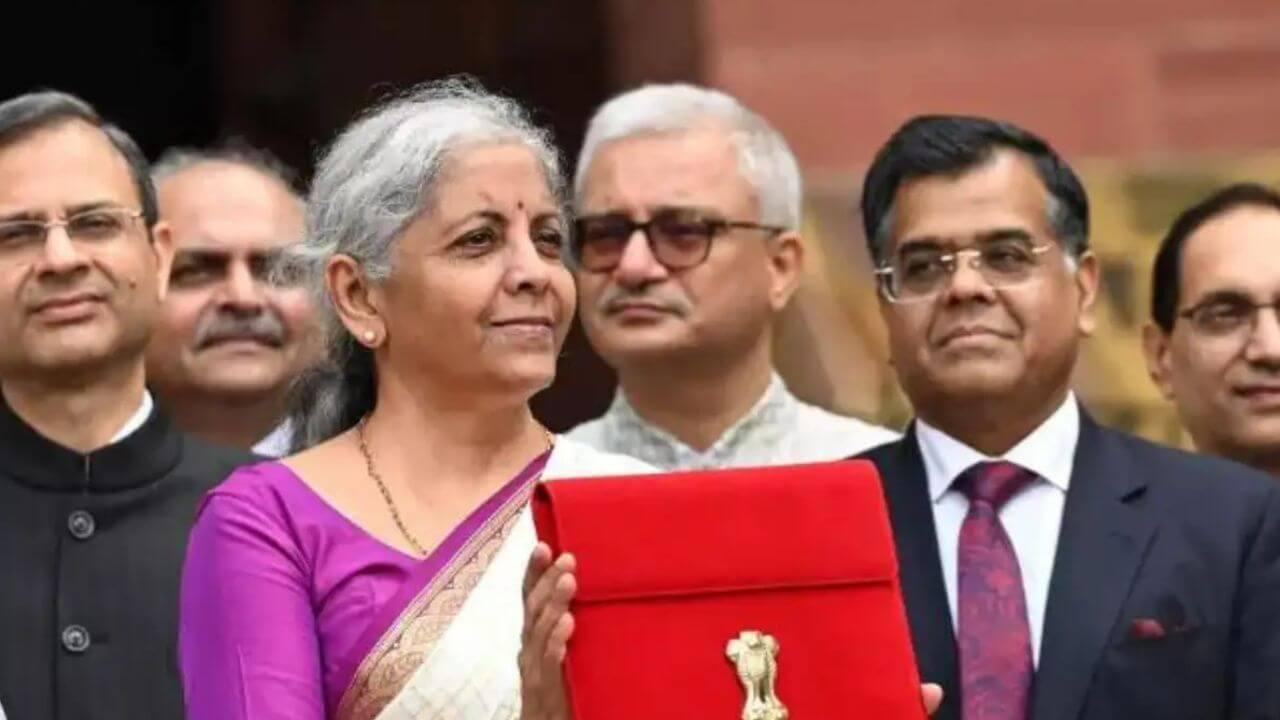 दिल्लीत अर्थसंकल्पीय अधिवेशनाला सुरुवात, रविवारी सादर होणाऱ्या बजेकडून मोठ्या अपेक्षा