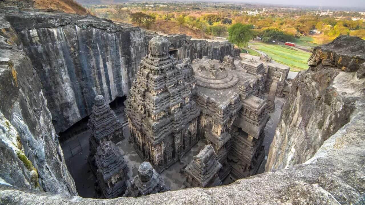 Verul Kailas Temple : जमिनीखाली शंभो महादेवाचं मंदिर!! बांधकामाला लागली 100 वर्ष