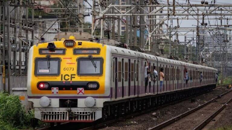 Mumbai Local Train : मुंबईकरांना झटका!! वेस्टर्न लाइनवरील ही लोकल ट्रेन 3 महिन्यांसाठी बंद