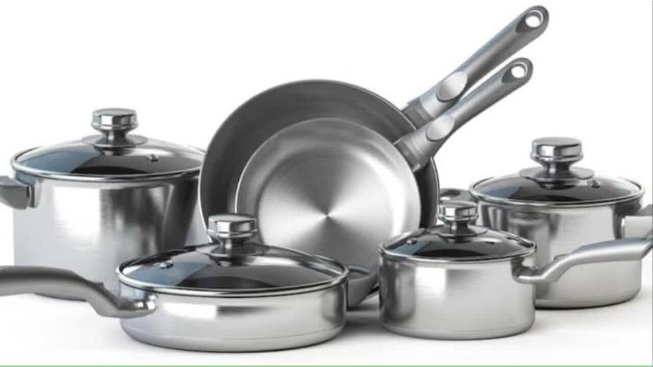 Vastu Tips :  स्टीलची भांडी दान करण शुभ की अशुभ ? काय सांगत शास्त्र…