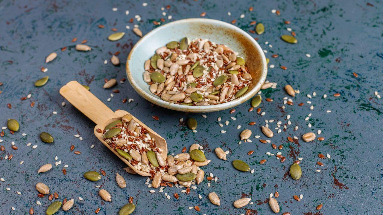 फॅटी लिव्हरची समस्या दूर करतात ‘या’ ४ प्रकारच्या बिया, दररोज करा सेवन