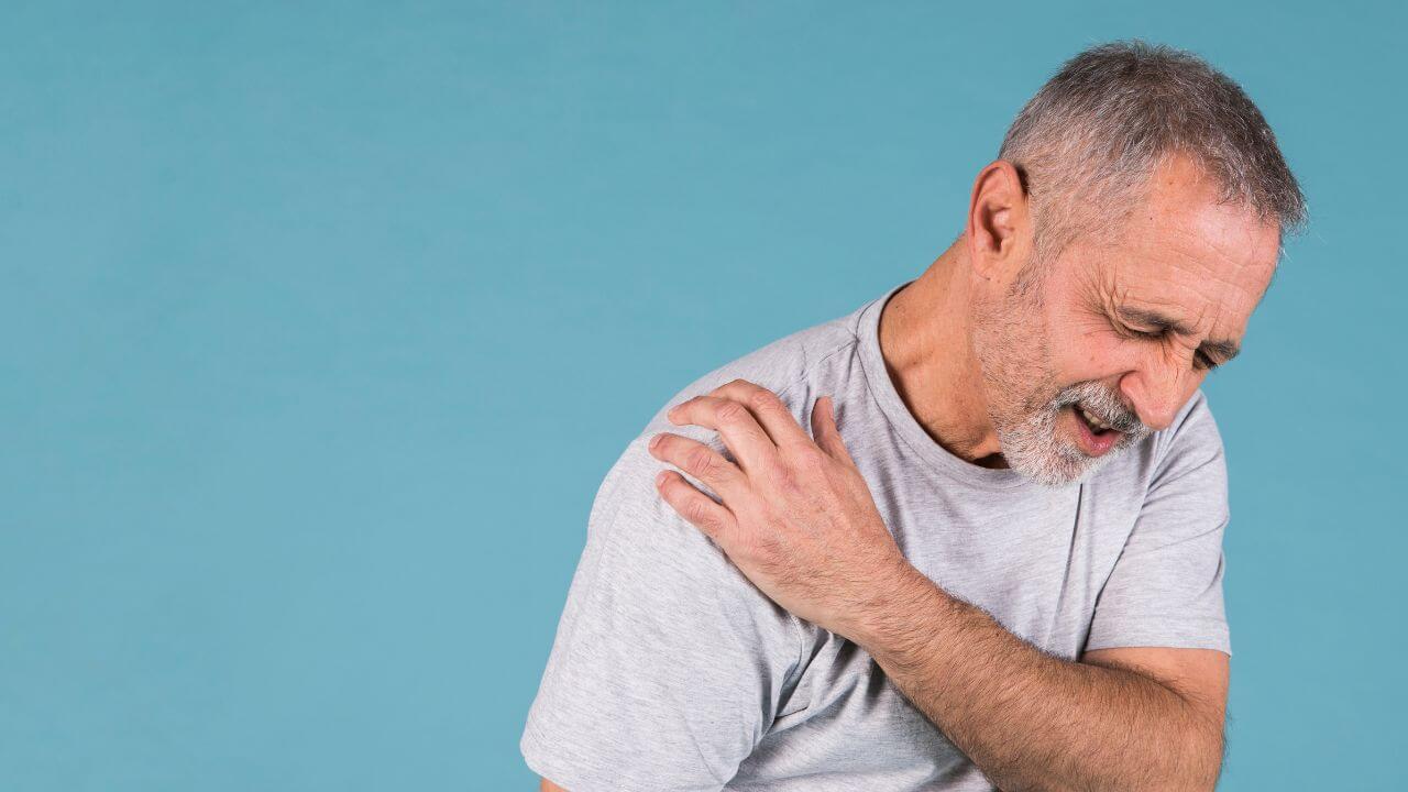 सांध्यांची सूज आणि वेदना कमी करतात ‘हे’ आयुर्वेदिक पदार्थ, आहारात करा सामील