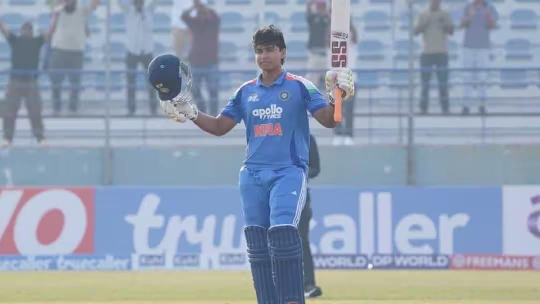 ८ षटकारांसह वैभव सूर्यवंशीचे अर्धशतक; वनडेत टी 20 सारखी फलंदाजी
