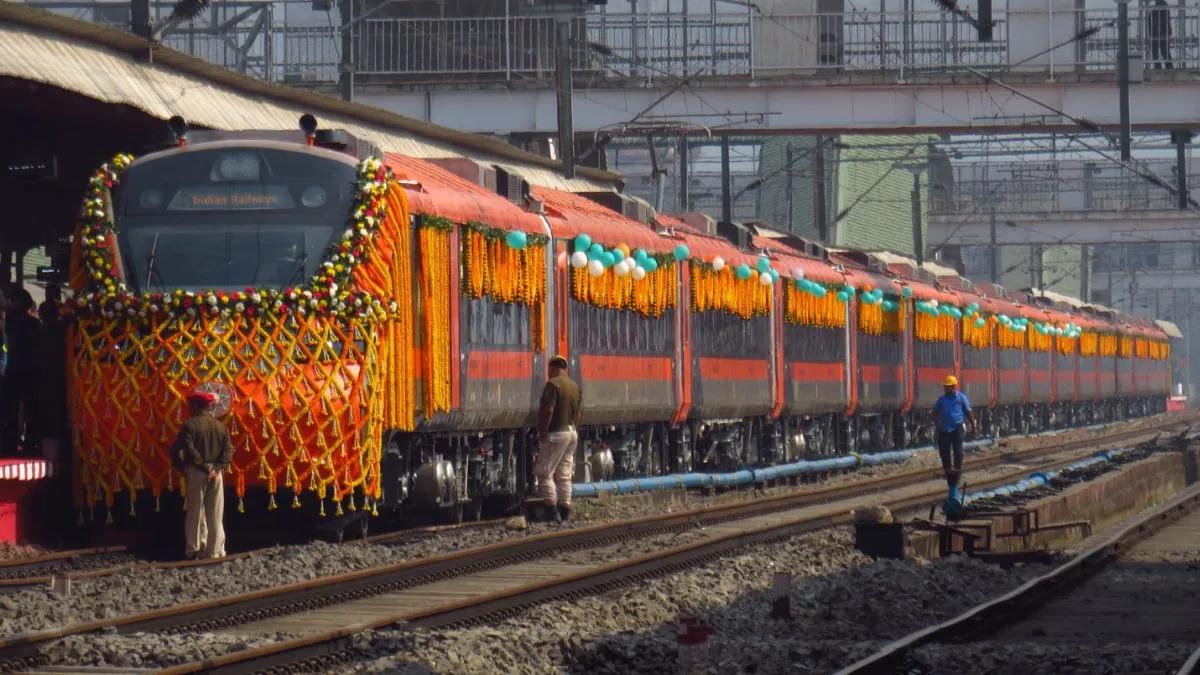 वंदे भारत स्लीपरचा जलवा! बुकिंग सुरु होताच काही तासांत सर्व तिकीटे विकली