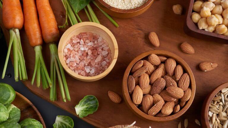 शरीरासाठी का आवश्यक आहे मॅग्नेशिअम? जाणून घ्या फायदे आणि स्रोत