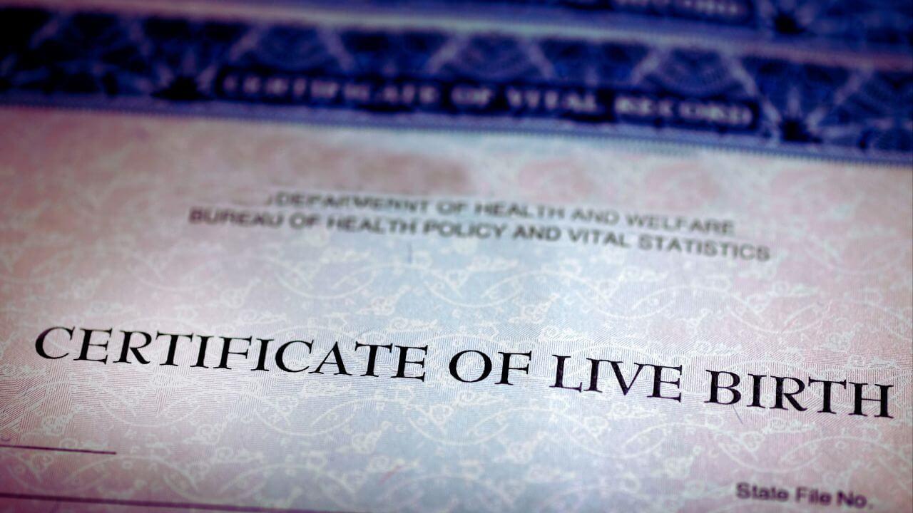 जळगावातील ओसाड गावातून काढले तब्बल 5 हजार जन्मदाखले, प्रशासन गाफील; गावकऱ्यांकडून चौकशीची मागणी