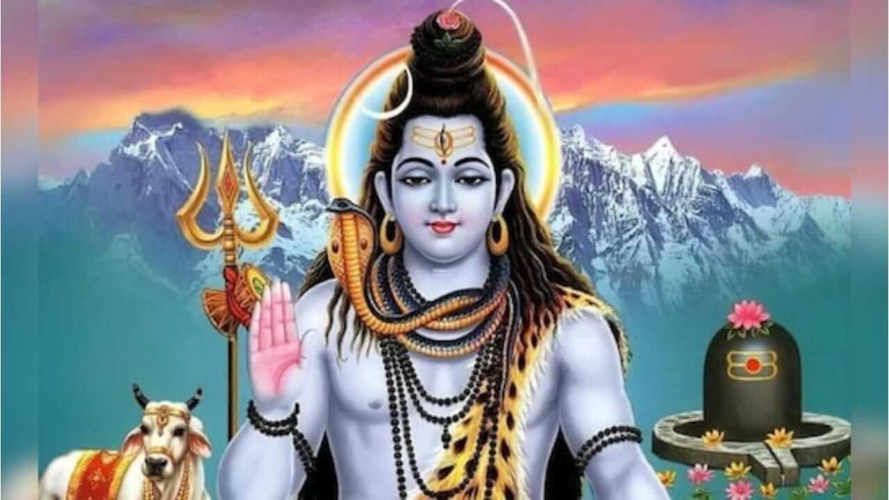 Lord Shiva : घरात भगवान शंकराचा फोटो लावताना करू नका ‘या’ चूका