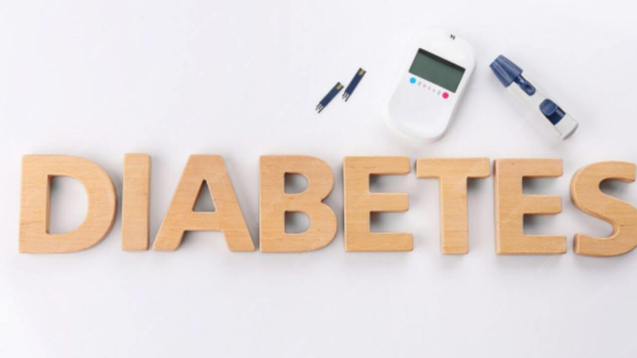 मधुमेहाच्या रुग्णांनी फॉलो करा ‘या’ ४ टिप्स, नियंत्रित राहील रक्तातील साखर