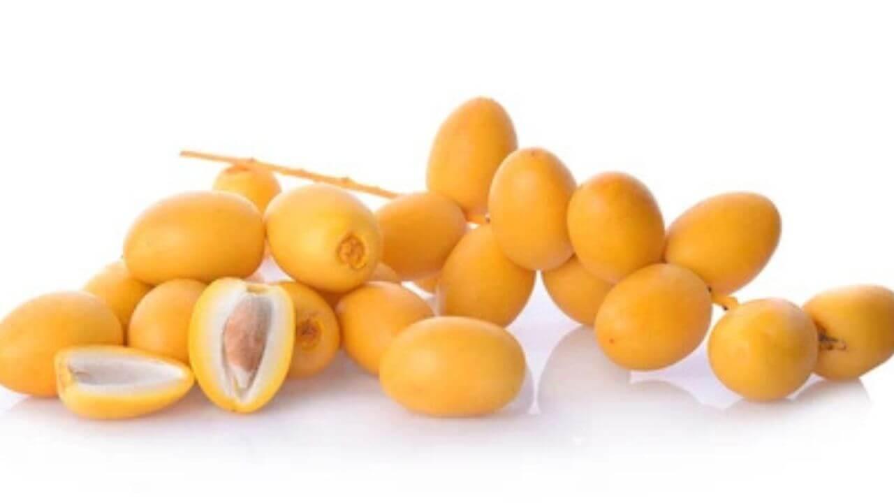 आरोग्यासाठी अत्यंत उपयुक्त आहे कच्चे खजूर, जाणून घ्या रोज खाण्याचे फायदे