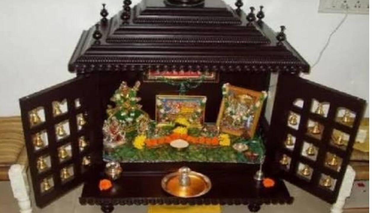 घरात चुकूनही आणू नका या देवाची मूर्ती; अन्यथा होईल मोठं नुकसान