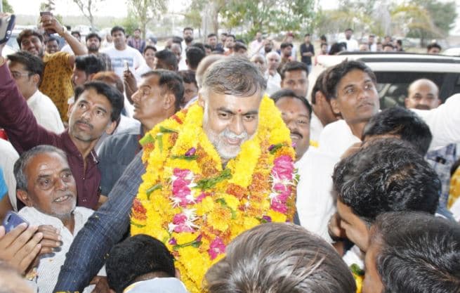 मंत्री बनने के बाद जबलपुर पहुंचे प्रहलाद पटेल का जोरदार स्वागत