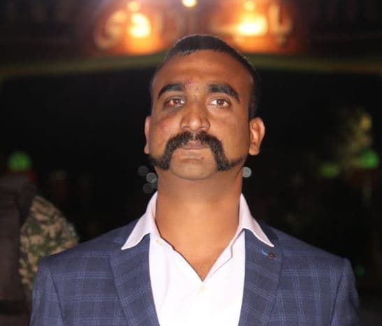 विंग कमांडर के भारत आने पर एमपी के नेताओं ने ऐसे किया स्वागत