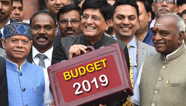 Budget 2019 : बड़ा ऐलान, अब 5 लाख रुपए की सालाना आय पर कोई टैक्स नहीं