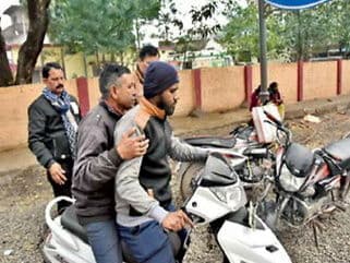 शराब के नशे में हेडमास्टर का स्कूल में हंगामा, फिर पहुंच गए थाने