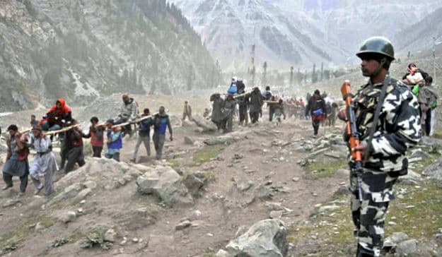 आतंकी हमले का खतरा, रोकी गई अमरनाथ यात्रा, श्रद्धालुओं ओर पर्यटकों को घाटी छोड़ने की सलाह