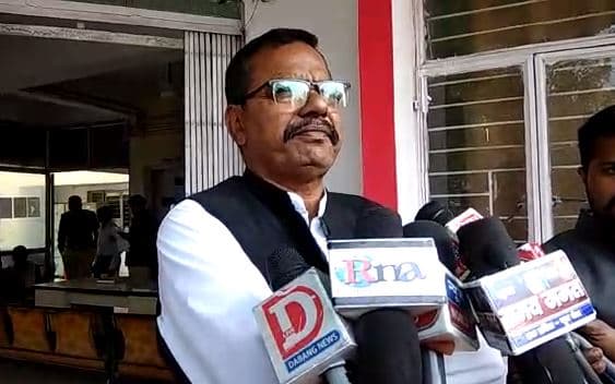 निगम नेता प्रतिपक्ष के खिलाफ रेप की शिकायत पीड़िता ने वापस ली