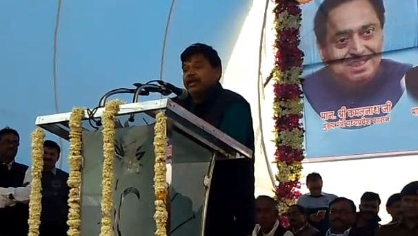 VIDEO: बीड़ी पीने, तम्बाकू खाने पेंशन दे रही कमलनाथ सरकार!