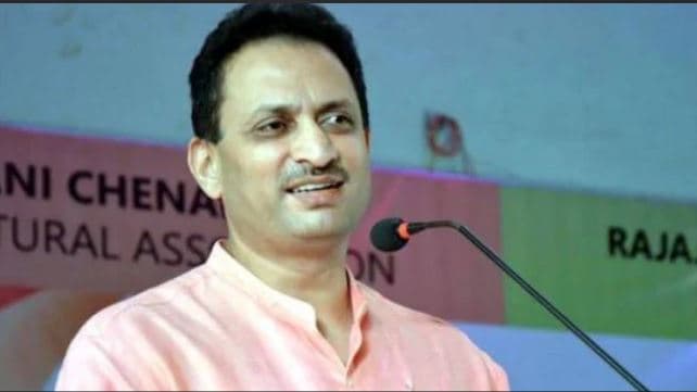 BJP सांसद ने खोला राज- आखिर क्यों फडणवीस को बनाया गया था 80 घंटे का CM