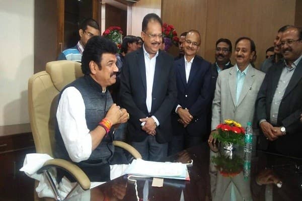 परिवहन मंत्री पहली बार लेंगे अधिकारियों की क्लास, राजस्व बढ़ाने पर रहेगा जोर