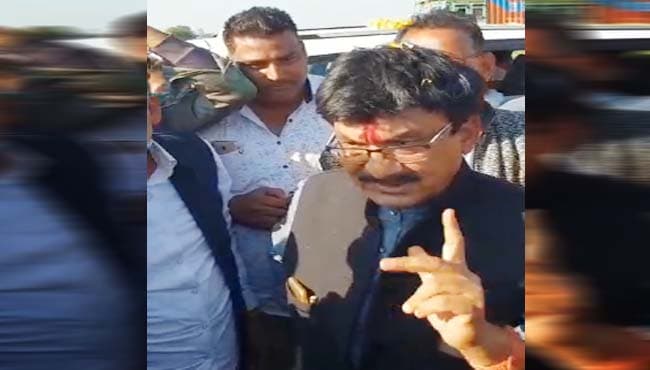 कमलनाथ के मंत्री के बिगड़े बोल, ‘काम ना करने वाले अफसरों को लात मारकर बाहर कर देंगे’