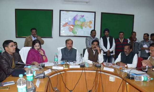 छिंदवाड़ा की तर्ज पर होगा जबलपुर का विकास, मंत्रियों ने ली अधिकारियों की बैठक