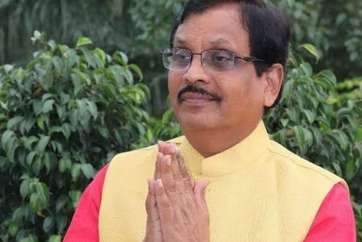 बीजेपी सांसद के खिलाफ एफआईआर, भाजपा-कांग्रेस आमने-सामने