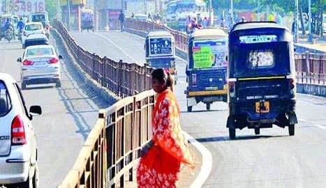बीआरटीएस कॉरीडोर में फर्राटे भरने वाले वाहनों की अब खैर नहीं, प्र���ासन ने बनाए ये नियम