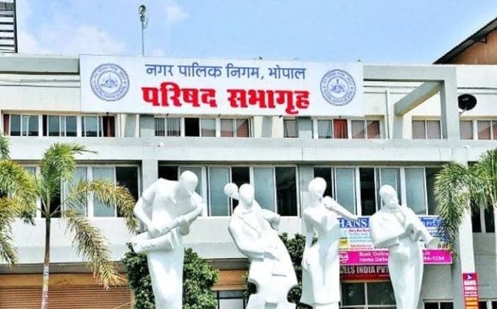 राजधानी में नगर निगम ने गंदगी करने वालों पर लगाया जुर्माना, कमिश्वर ने लिया एक्शन