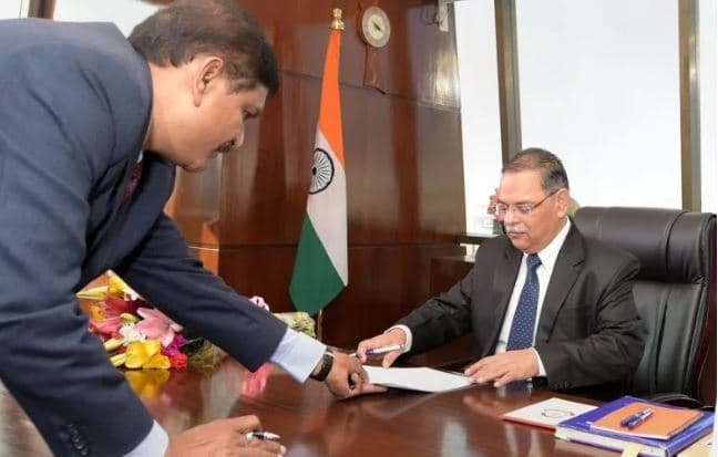 ऋषि कुमार शुक्ला ने संभाला सीबीआई निदेशक का पदभार, कांग्रेस ने नियुक्ति पर उठाए थे सवाल