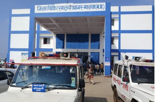 जिला चिकित्सालय में फिर हुआ जोरदार हंगामा, डॉक्टर-नर्सो ने की स्ट्राइक