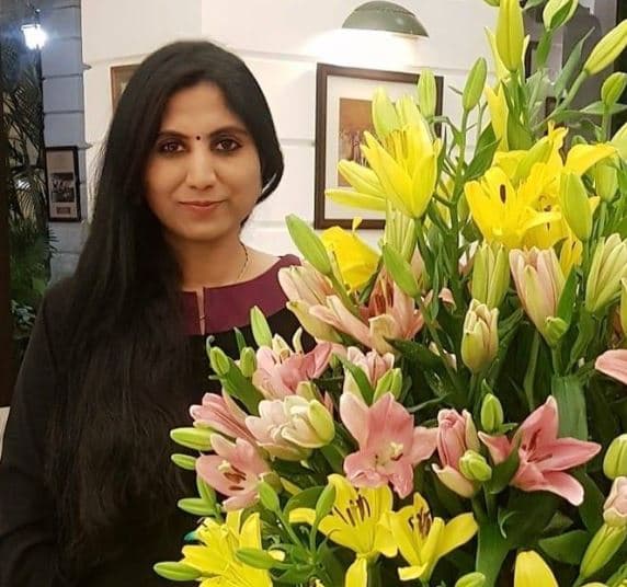 झमाझम बारिश हो रई है, अच्छे मियां का मन मोर बनके नाच रिया है…