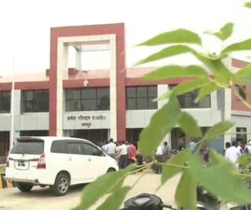 आरटीओ को जान से मारने की धमकी, पुलिस ने दो युवकों को हिरासत में लिया