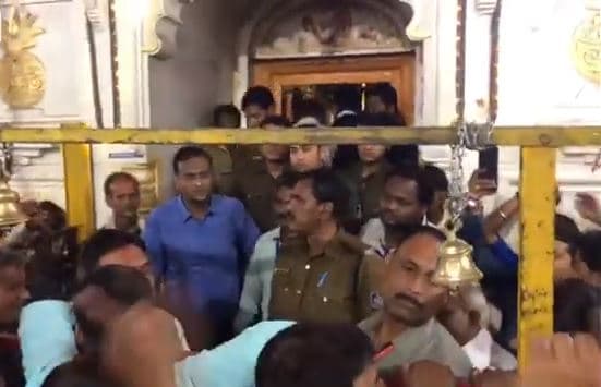 VIP बन मंदिर में दर्शन करने पहुंचे कांग्रेस MLA, लगे हाय-हाय के नारे, भक्त बोले- पहली बार टूटी पंरपरा