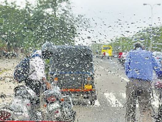 MP में हल्की बूंदाबांदी होने से मिली गर्मी से राहत, अगले 24 घंटे ऐसा रहेगा मौसम