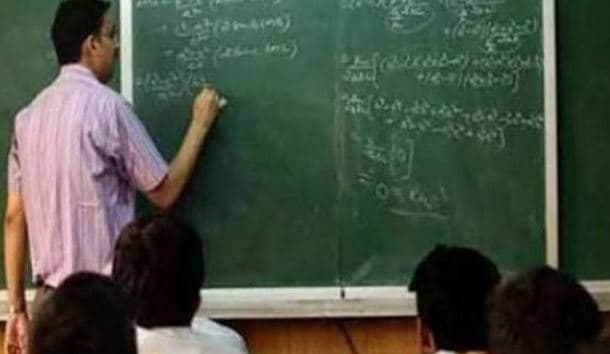 7 महीने से अटका शिक्षक पात्रता परीक्षा का रिजल्ट, CM से मिलने की योजना बने रहे परीक्षार्थी