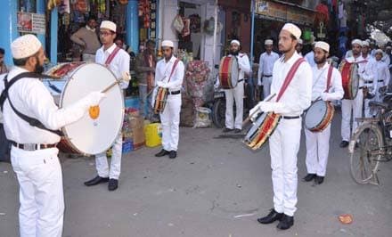 मीलादुन्नबी जुलूस पर धर्मगुरू करेंगे पुष्प वर्षा