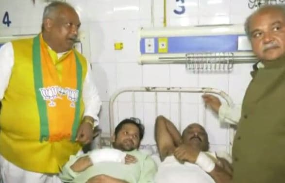 घायल कार्यकर्ताओं को देखने अस्पताल पहुंचे केंद्रीय मंत्री तोमर, कांग्रेस को लिया आड़े हाथ
