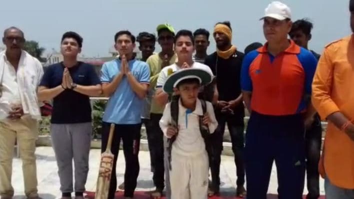 टीम इंडिया की जीत के लिए यहां लोगों ने मंदिर में की प्रार्थना