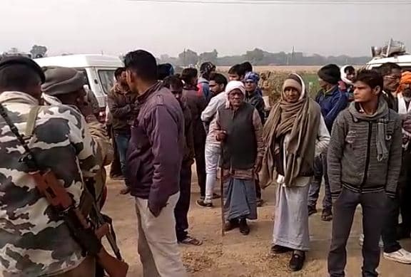 कुल्हाड़ी से गला काटकर दलित व्यक्ति की हत्या, आरोपी की तलाश में जुटी पुलिस