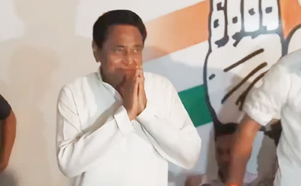 सरकार गिरते ही कमलनाथ ने बदला अपना Twitter Status