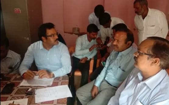 10 हजार रुपए की रिश्वत लेते जनपद पंचायत का AE रंगेहाथों गिरफ्तार