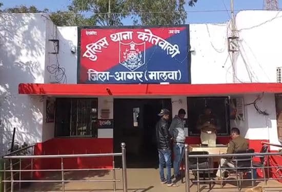 लूट में खाकी की संलिप्तता, बचाने में जुटी में पुलिस, उठ रहे सवाल