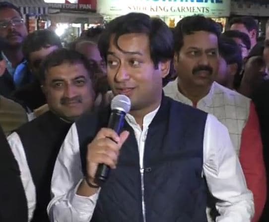 इंदौर की  प्रसिद्ध 56 दुकानों की होगी कायापलट, मंत्री जयवर्धन ने दी बड़ी सौगात