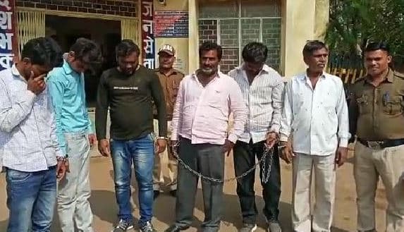 सीएम की सभा मे जेब काटने आये गिरोह के 6 बदमाशो को पुलिस ने पकड़ा