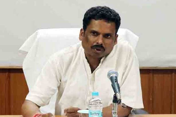 डीजीपी के समर्थन में उतरे कमलनाथ के मंत्री, एडवाइजरी को बताया सही
