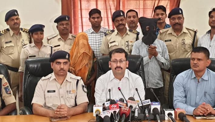 55 वर्षीय महिला की हत्या की गुत्थी सुलझी, एक महिला सहित 2 गिरफ्तार