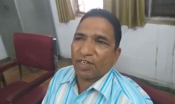 कार्यालय में ट्रांसफर होकर आए नए EE का हंगामा