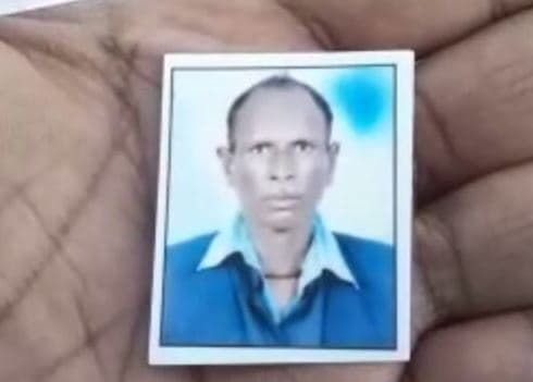 खुले मैदान पर संदिग्ध अवस्था में मिला बुजुर्ग का शव, हत्या की आशंका