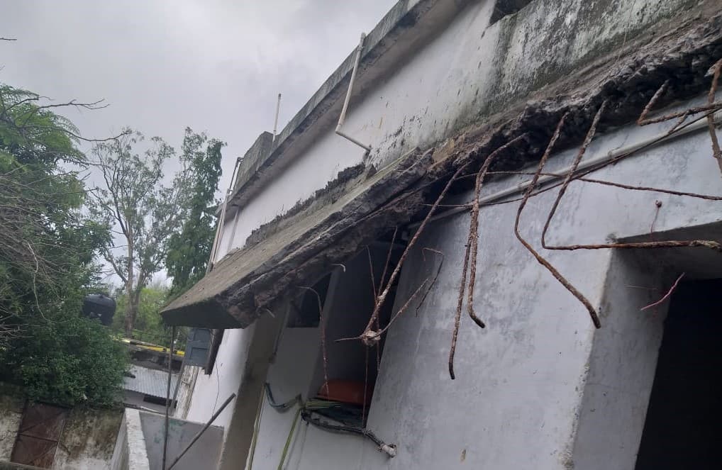 लापरवाह बना पीडब्ल्यूडी विभाग, अधिकारी नहीं दे रहे ध्यान
