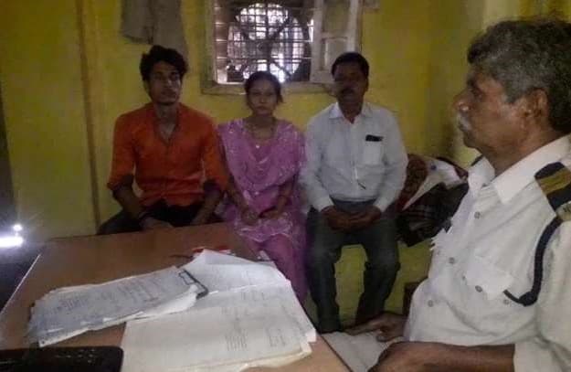 पारिवारिक शादी में शामिल होने जा रहा परिवार बना चोरों का निशाना, चलती ट्रैन में 42 तोला सोना चोरी